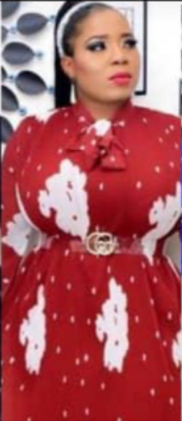 Amaya-Kleid mit Gürtel 