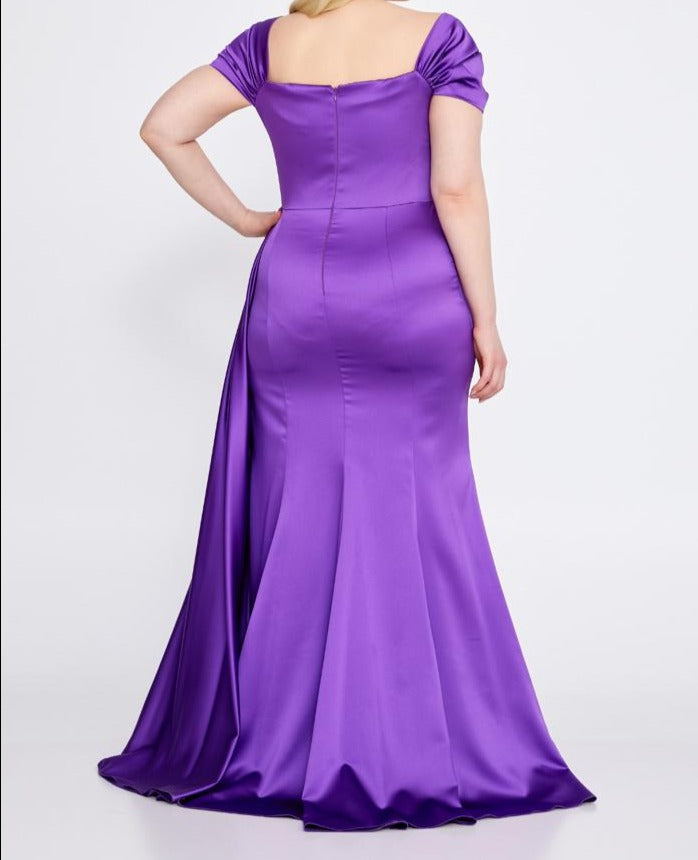 Robe Inaya