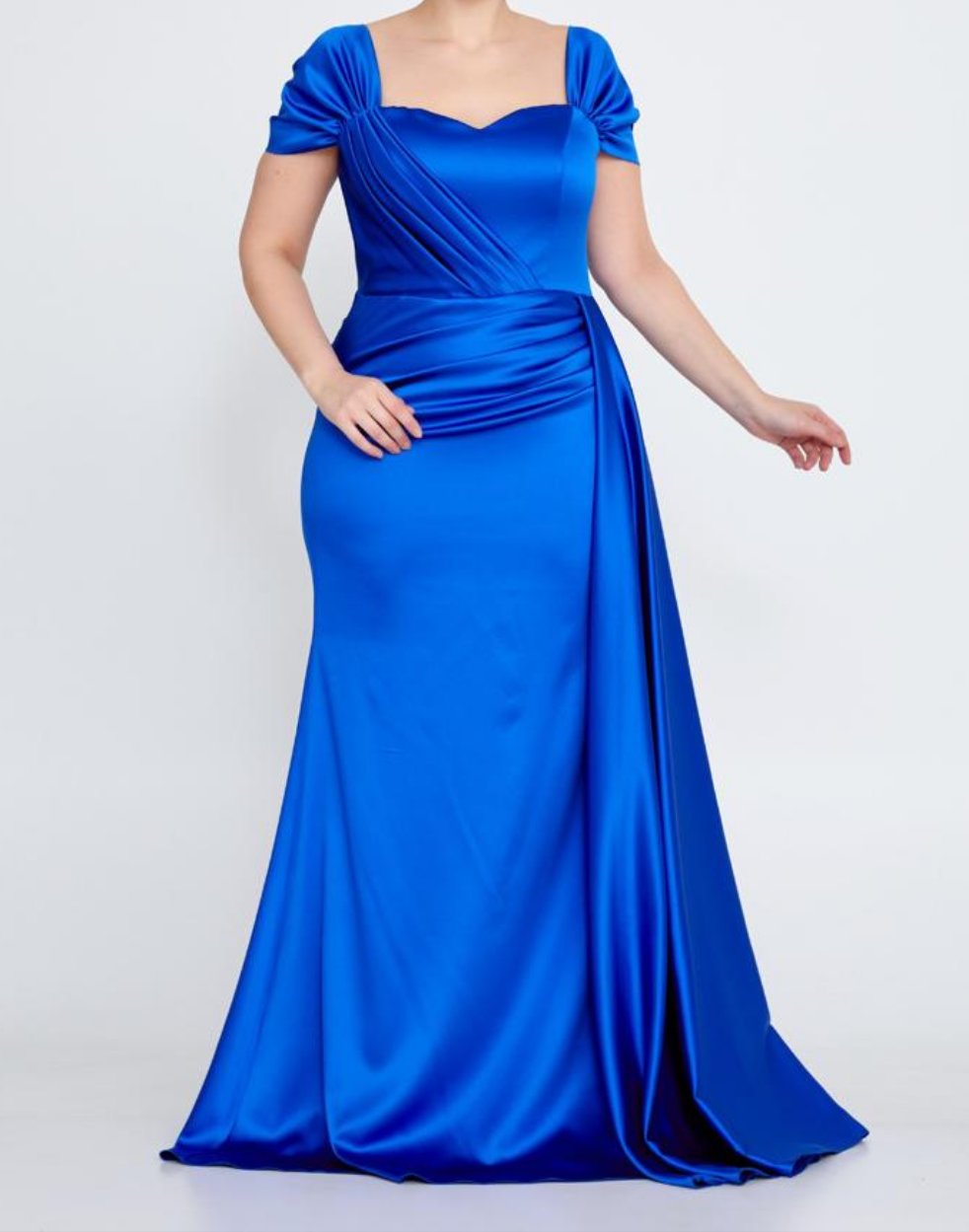 Robe Inaya