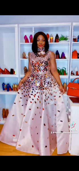 Königliches Kleid Horty