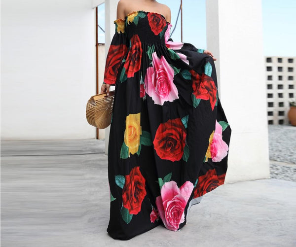 Schulterfreies Kleid mit Blumenmuster